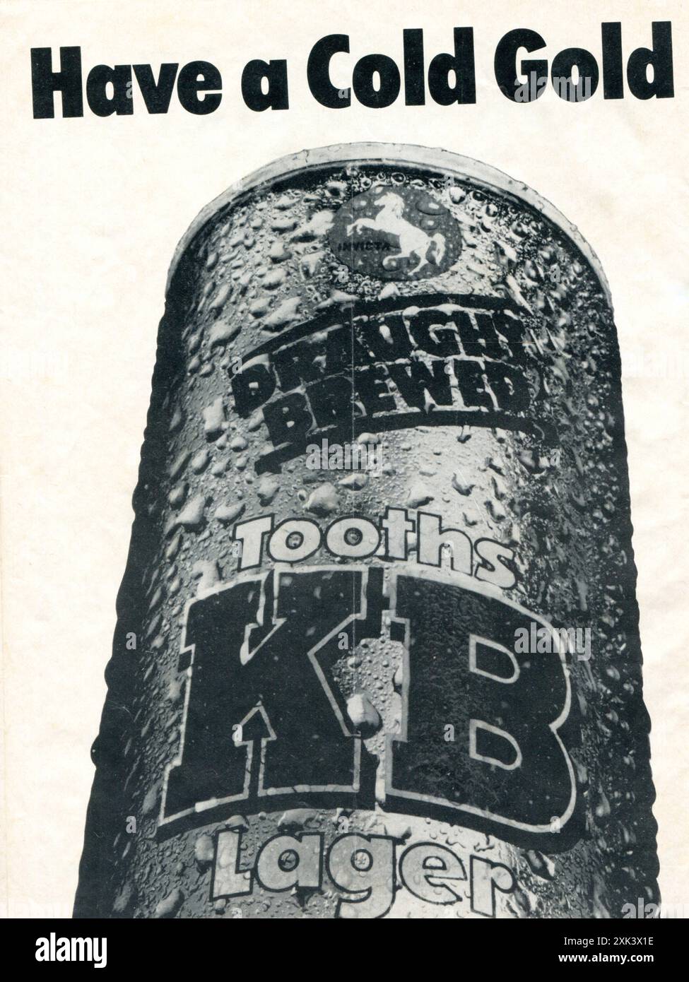 La KB Lager era una birra australiana prodotta e venduta nello stato del nuovo Galles del Sud prende il nome dal birrificio Kent di Sydney di proprietà di Tooth and Co e venduta in lattine d'oro (KB Cold Gold) e fusti, bottiglie di vetro KB Keg o Kegs. Erano api molto popolari a Sydney, ma era dispregiativamente nic chiamato Kiddies Beer. Nel 2024 è tornato sugli scaffali dei rivenditori di liquori di Sydney Foto Stock