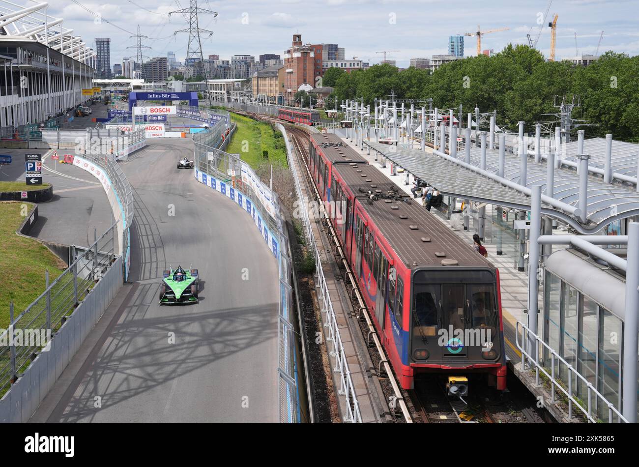 Sebastien Buemi di Envision Racing nel secondo giorno dell'e-Prix di Londra di Hankook 2024 all'Excel Circuit di Londra. Data foto: Domenica 21 luglio 2024. Foto Stock