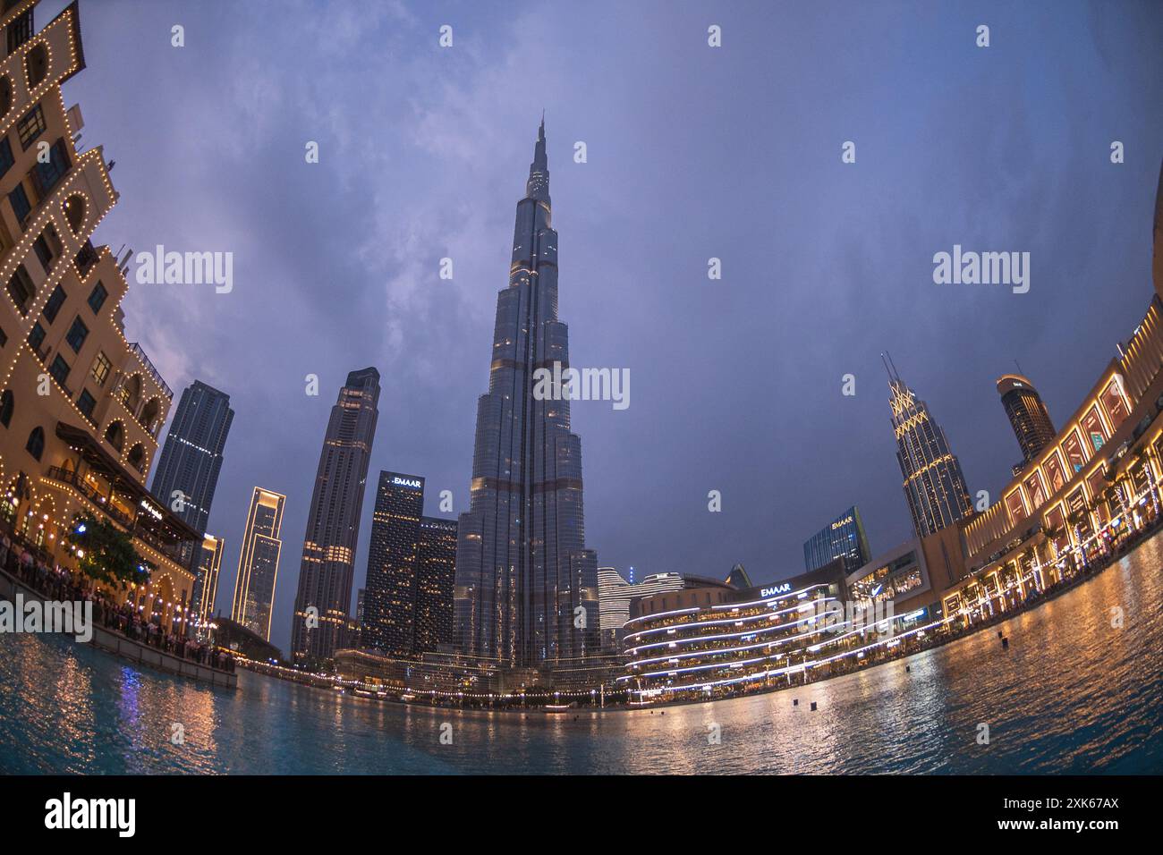 Il famoso Burj Khalifa di Dubai Foto Stock