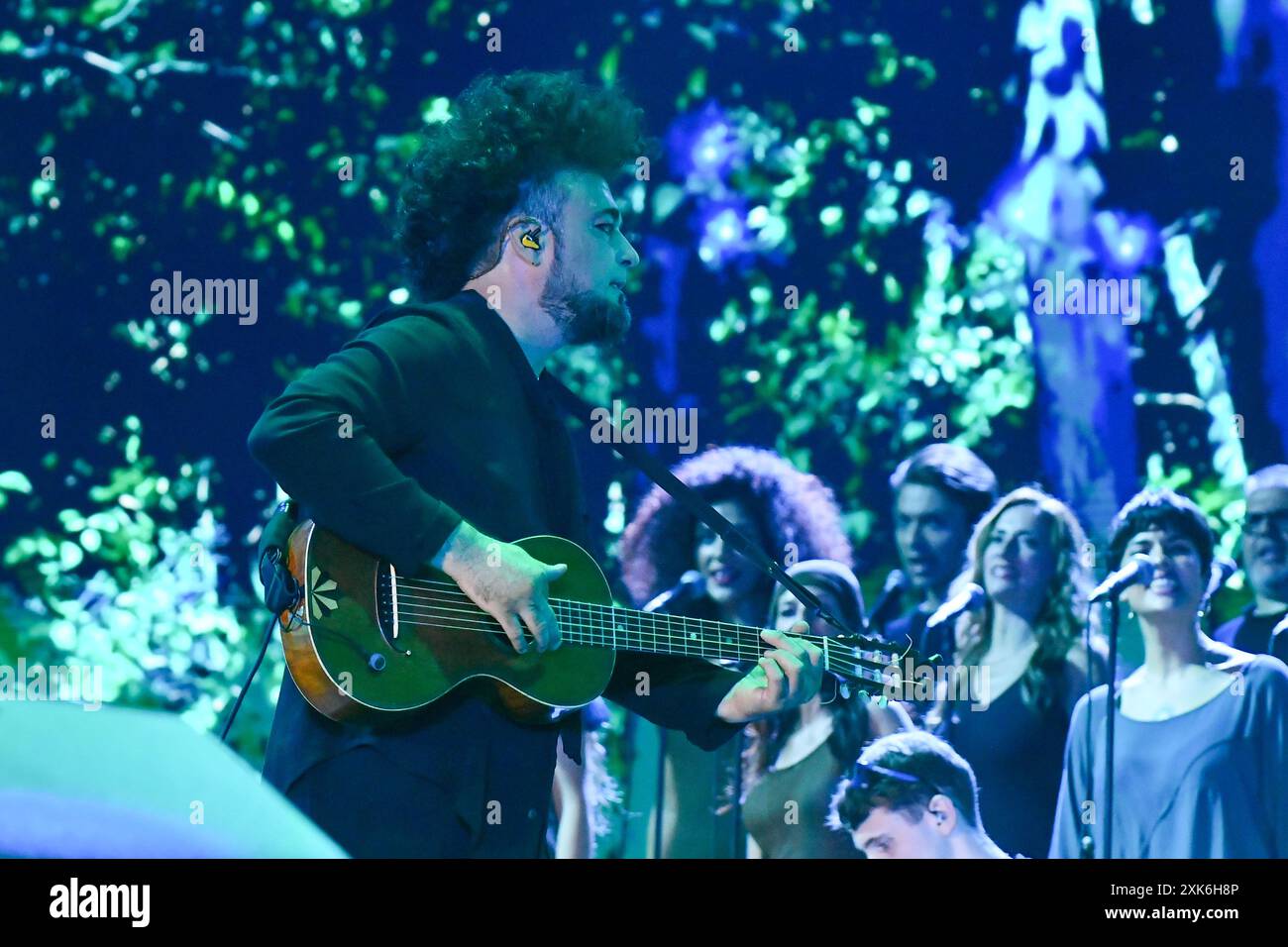 Pescara, Italia. 20 luglio 2024. Enrico Melozzi si esibisce durante la notte dei Serpenti, un concerto ideato e diretto dal Maestro Enrico Melozzi, a Pescara, il 20 luglio 2024. (Foto di Andrea Iommarini/NurPhoto) credito: NurPhoto SRL/Alamy Live News Foto Stock