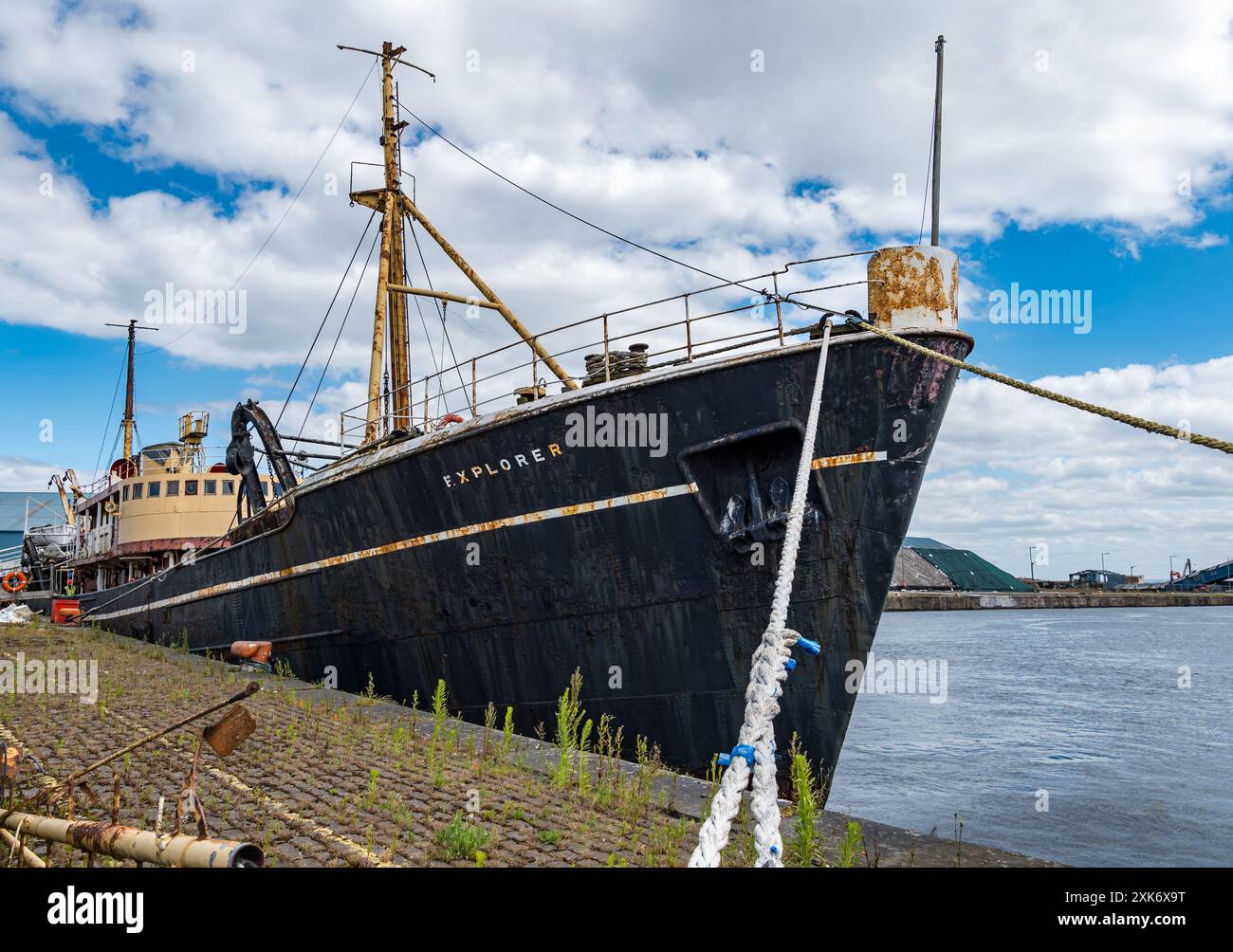 Nave SS Explorer in restauro in un progetto volontario, porto di Leith, Edimburgo, Scozia, Regno Unito Foto Stock