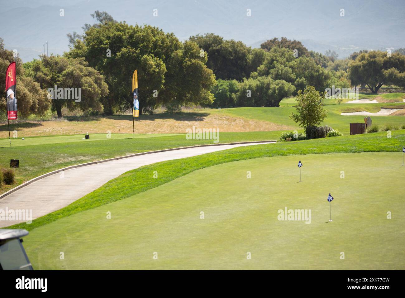 Temecula, California, Stati Uniti - 07-15-2021: Vista di un campo di putting practice presso il campo da golf Journey's End presso il Pechanga Resort and Casino. Foto Stock
