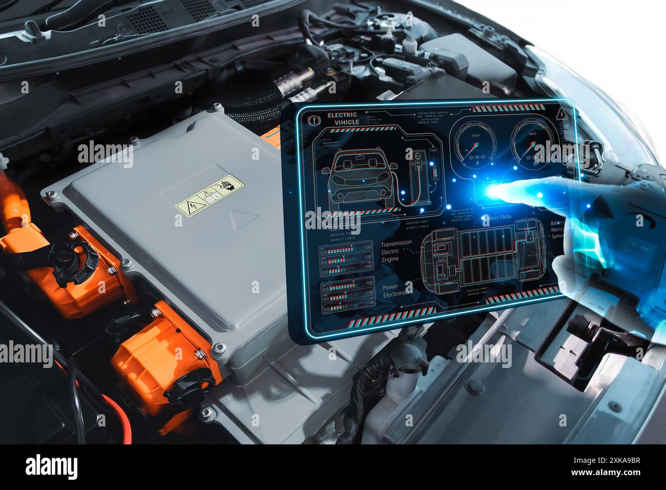Concetto industriale della tecnologia dei veicoli elettrici , futuristica interfaccia utente grafica touch virtuale su schermo con unità di controllo del motore elettrico di elettr Foto Stock