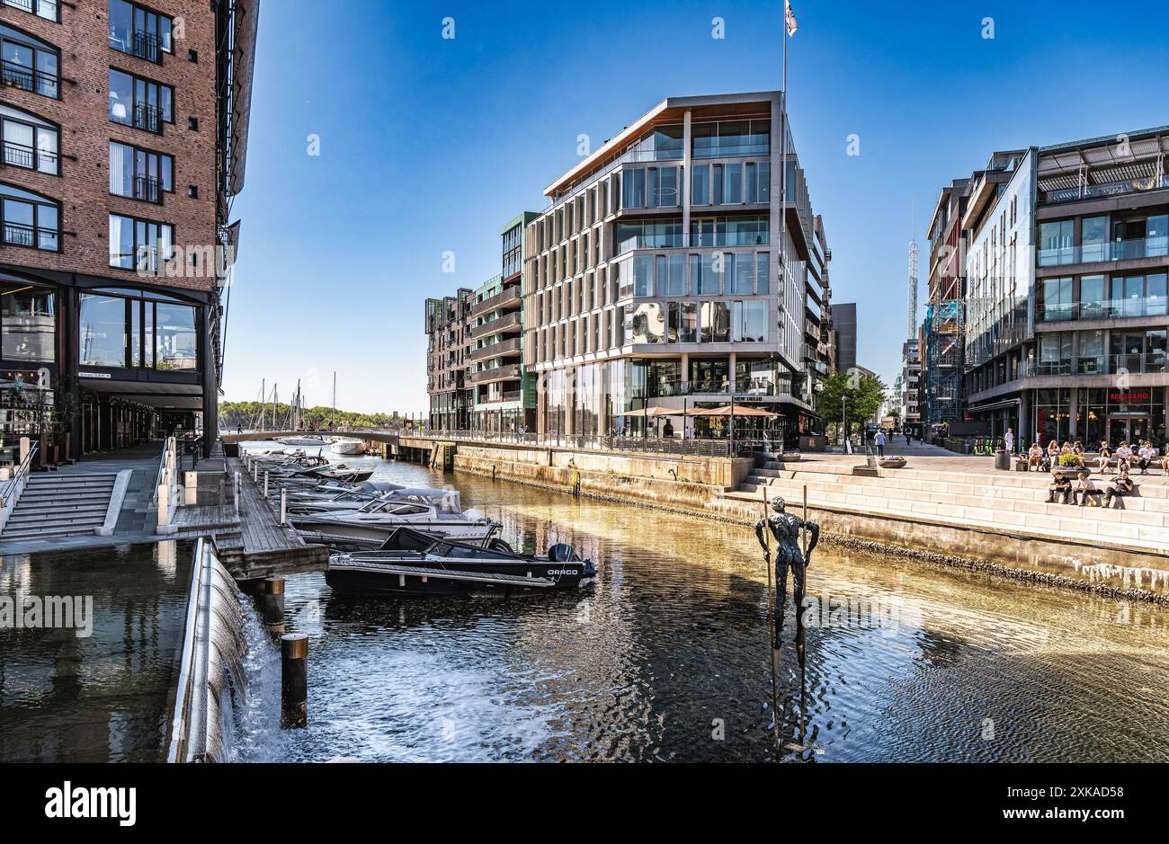 La vita quotidiana di Aker Brygge a Oslo, Norvegia Foto Stock