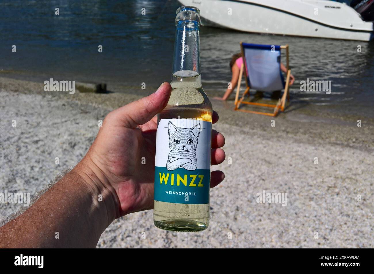 Winzz Weinschorle aus Albaching, einer Gemeinde im oberbayerischen Landkreis Rosenheim *** Winzz Weinschorle da Albaching, un comune nel distretto dell'alta Baviera di Rosenheim Foto Stock