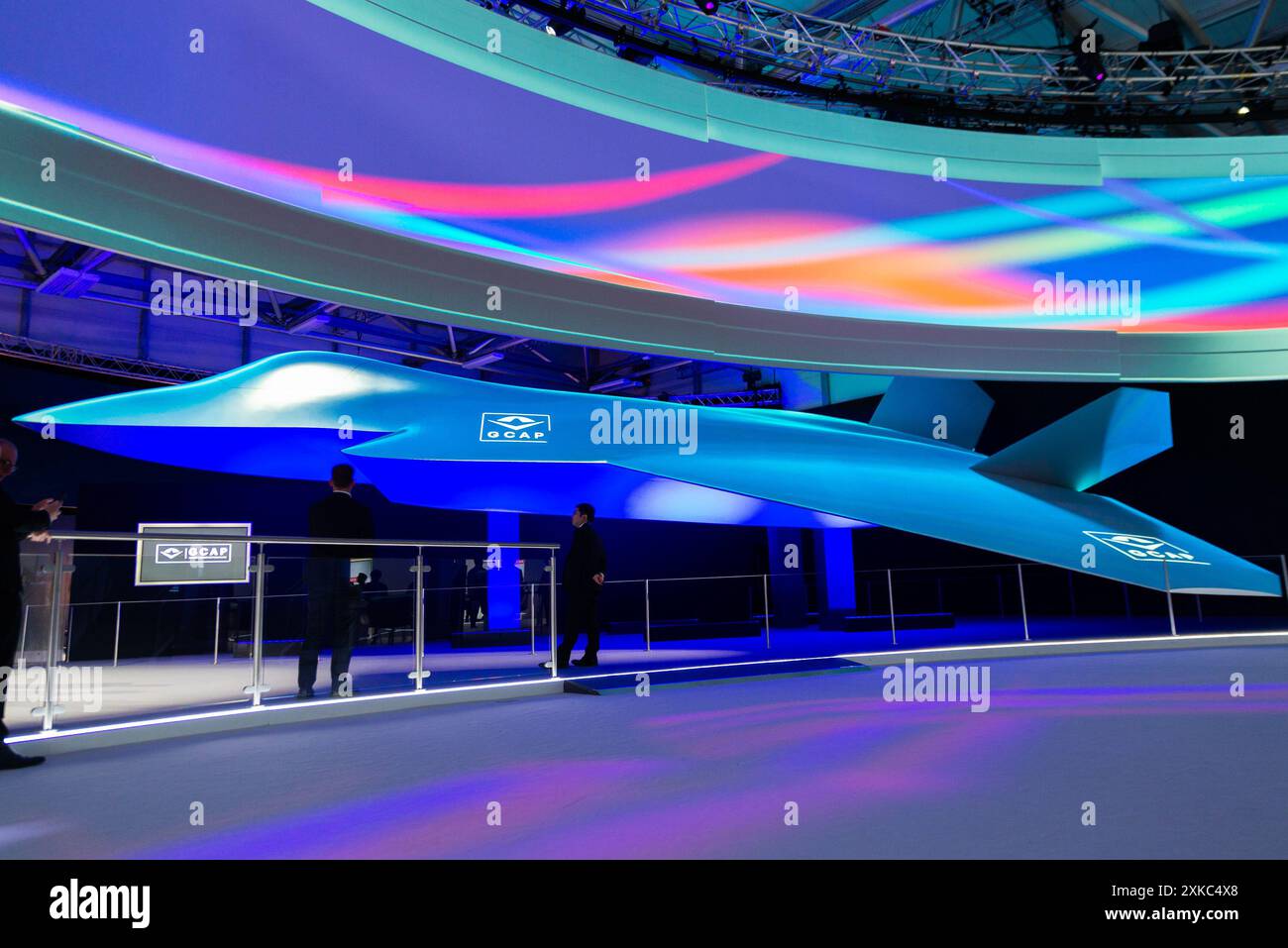 Aeroporto di Farnborough, Hampshire, Regno Unito. 22 luglio 2024. Le aziende mondiali dell'aviazione civile e militare si sono riunite per mostrare e vedere le ultime novità in materia di tecnologia aerospaziale. BAE Systems ha presentato un mock-up del GCAP – Global Combat Air Program – un aereo da combattimento di nuova generazione in collaborazione con i produttori italiani e giapponesi Foto Stock