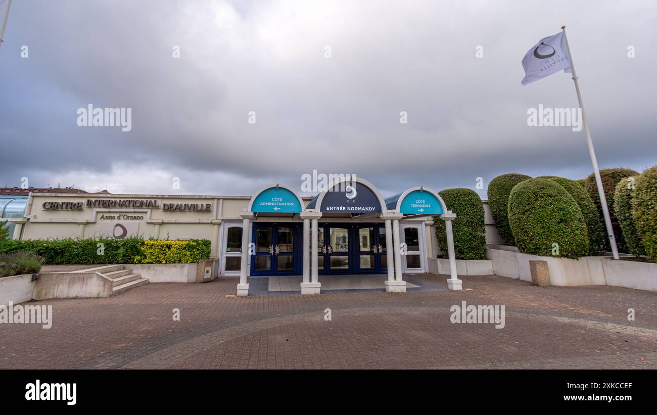 Ingresso al Centre International de Deauville (CID), noto anche come CID Anne d'Ornano, il centro congressi e conferenze internazionale di Deauville Foto Stock