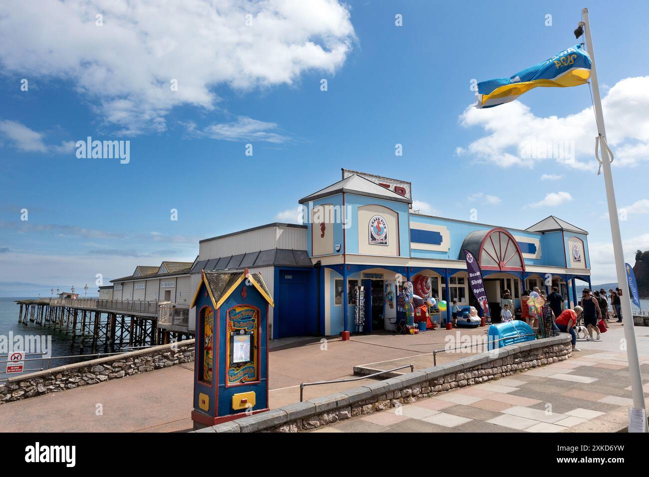 Foto di Mark Passmore Photography. 22/07/2024 Vista generale del molo presso la località balneare di Teignmouth, Devon, Regno Unito. Foto Stock