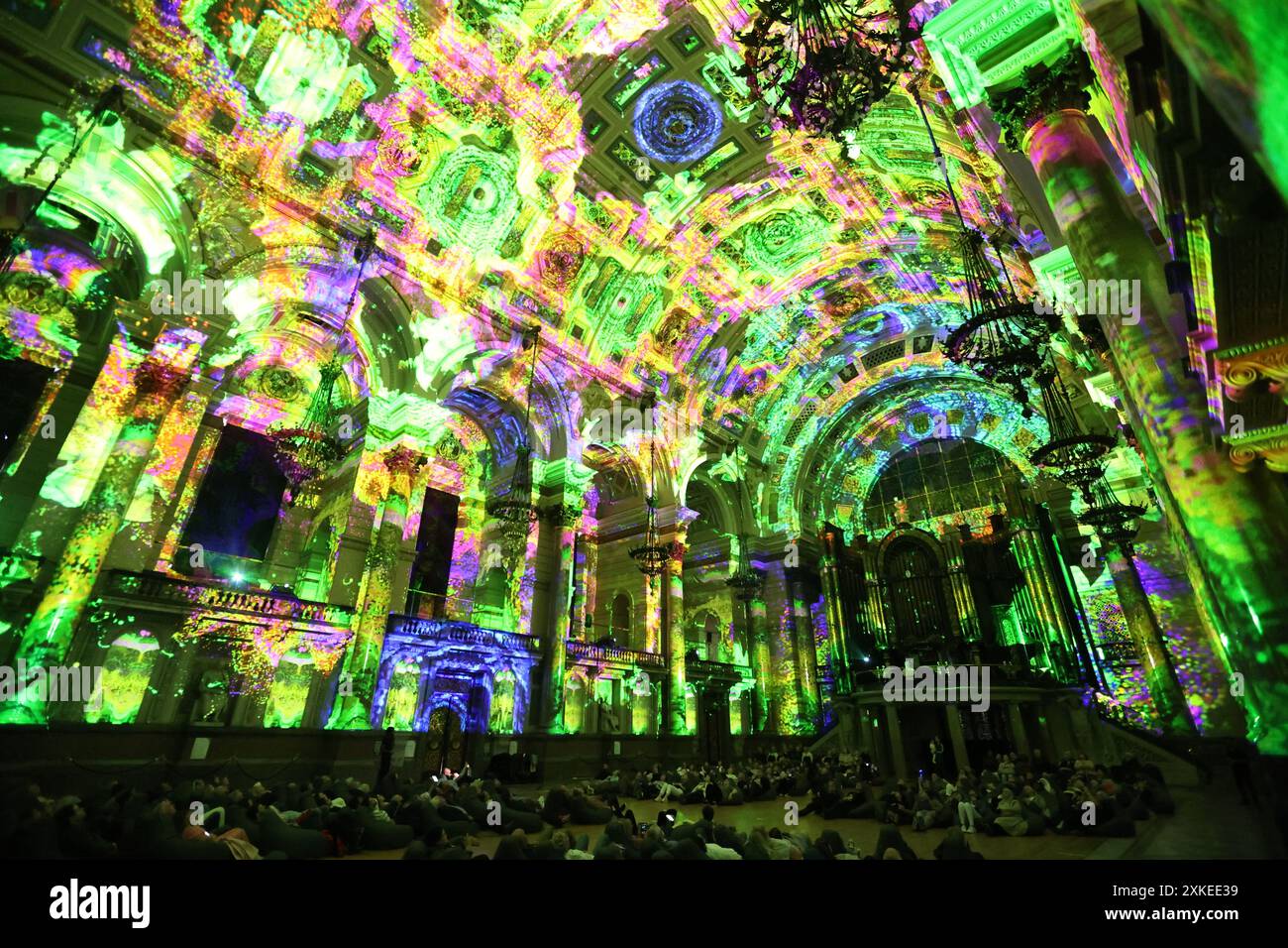 Illuminazione,spettacolo di suoni e luci,luce,drammatico,evento,turistico,attrazione,giocare,Vivaldi,Four Seasons,musica,St Georges Hall, Liverpool,Inghilterra,Regno Unito, Foto Stock