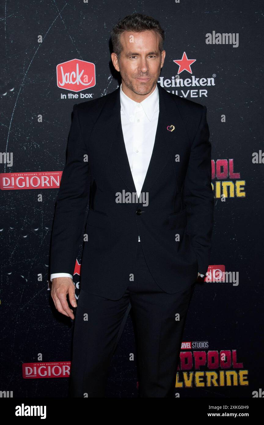 Ryan Reynolds bei der Weltpremiere des Kinofilms Deadpool & Wolverine im David H. Koch Theater. New York, 22.07.2024 *** Ryan Reynolds alla prima mondiale del film Deadpool Wolverine al David H Koch Theater di New York, 22 07 2024 foto:XB.xHinex/xFuturexImagex deadpool wolverine 4613 Foto Stock