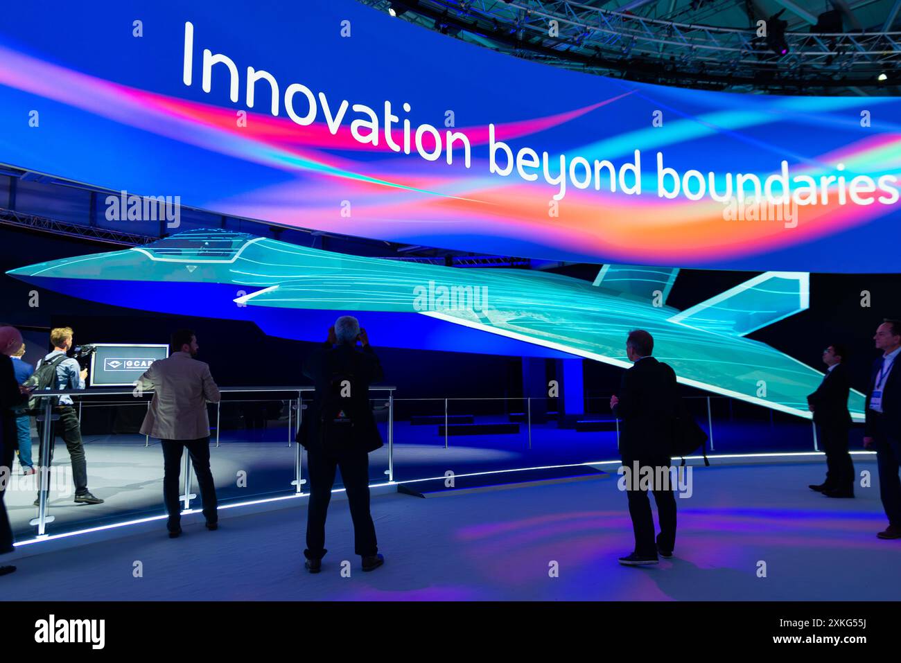Il concetto di design del programma aereo da combattimento globale è stato presentato al Farnborough International Airshow 2024. Combattente furtivo multinazionale di sesta generazione Foto Stock
