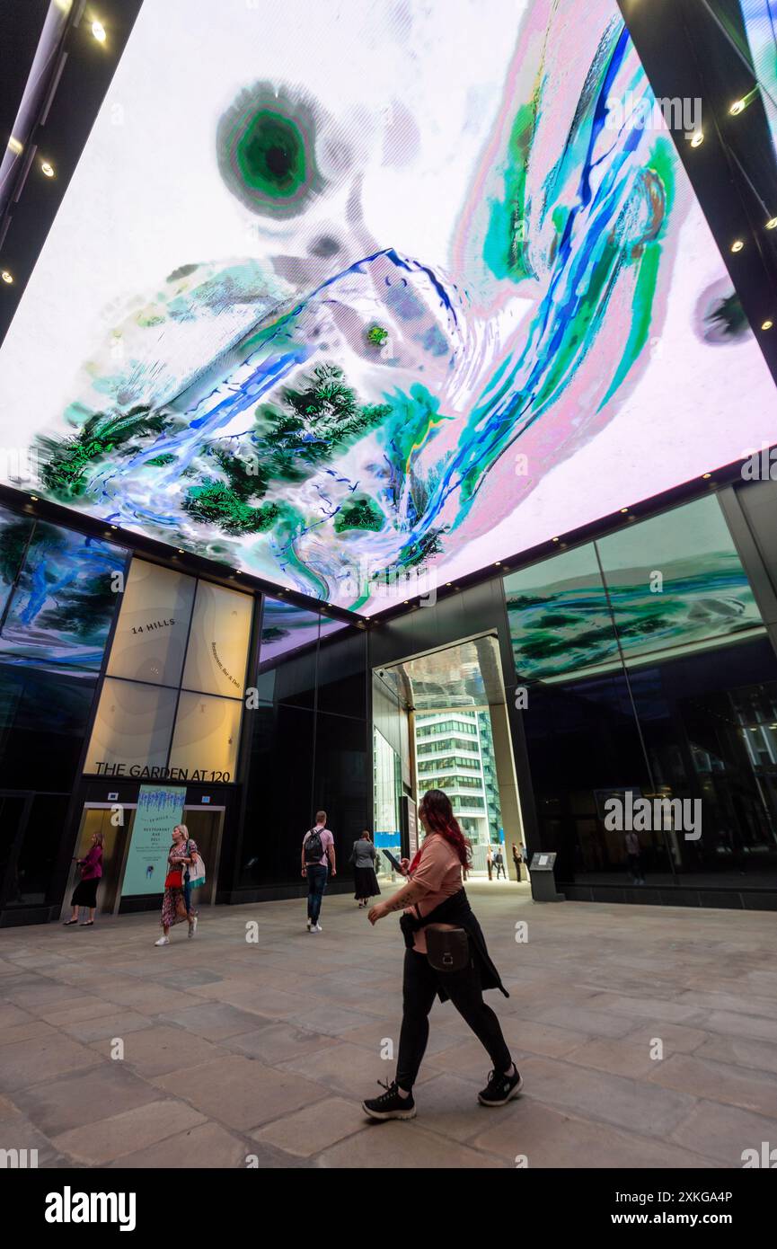 Londra, Regno Unito. 23 giugno 2024. “Everything Before, Everything After”, di Steph li, al 120 di Fenchurch Street, in occasione del lancio della tredicesima edizione di Sculpture in the City, una mostra annuale gratuita all'aperto di opere d'arte pubbliche contemporanee nella Square Mile. 17 opere d'arte di 15 artisti collocate accanto a luoghi di interesse famosi come il Gherkin e il Cheesegrater, nonché nuovi spazi storici con l'area, possono essere visti per il prossimo 24 luglio 2024 fino alla primavera 2025. Crediti: Stephen Chung / Alamy Live News Foto Stock