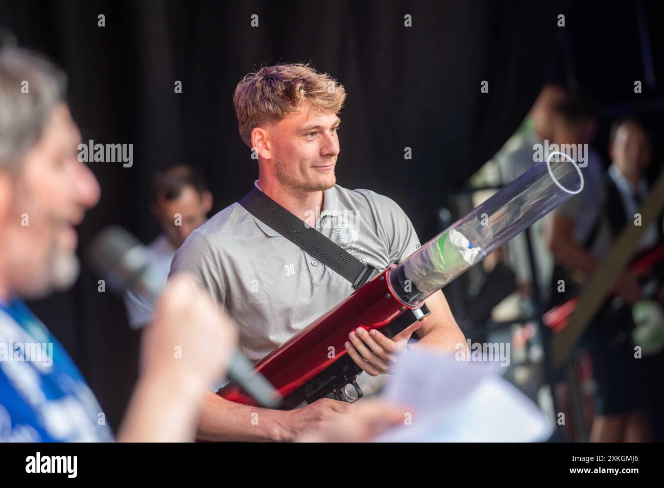 Il portiere di Gent Celestin De Schrevel viene visto durante la presentazione della squadra belga di calcio di prima divisione KAA Gent al Gentse Feesten, lunedì 22 luglio 2024 a Gent. FOTO DEL BELGA JONAS ROOSENS Foto Stock