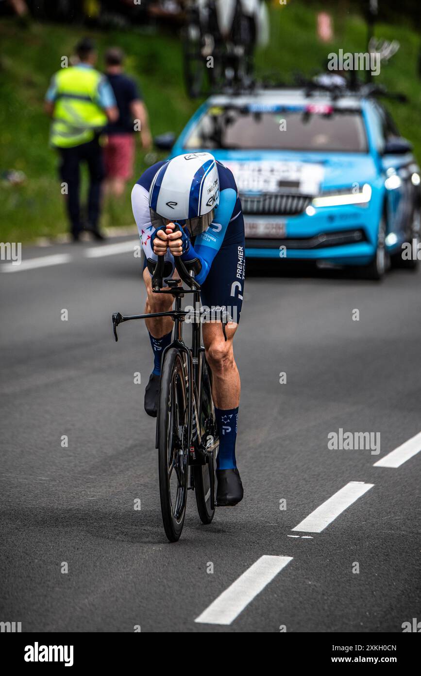 HUGO HOULE of ISRAEL - PREMIER TECH Cycling nella tappa 7 TT del Tour de France, tra Nuits-Saints-Georges e Gevrey-Chambertin, 05/07/24. Foto Stock