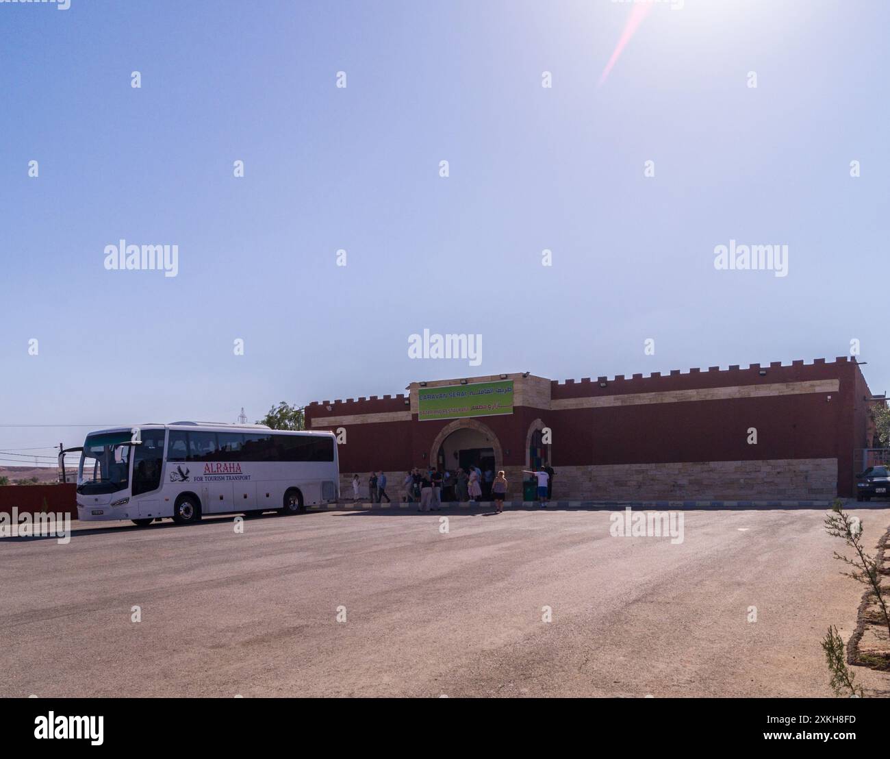 Bazar "Caravan Serai" e ristorante a buffet, King's Highway, Giordania Foto Stock