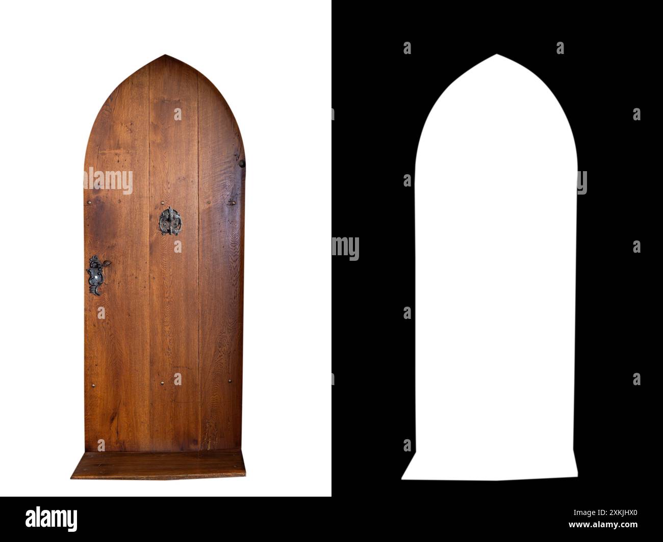 Vecchia porta in legno con ornamenti in un muro di pietra, solitamente utilizzato in cattedrali, chiese, palazzi e castelli, isolato su sfondo bianco con ritagli Foto Stock