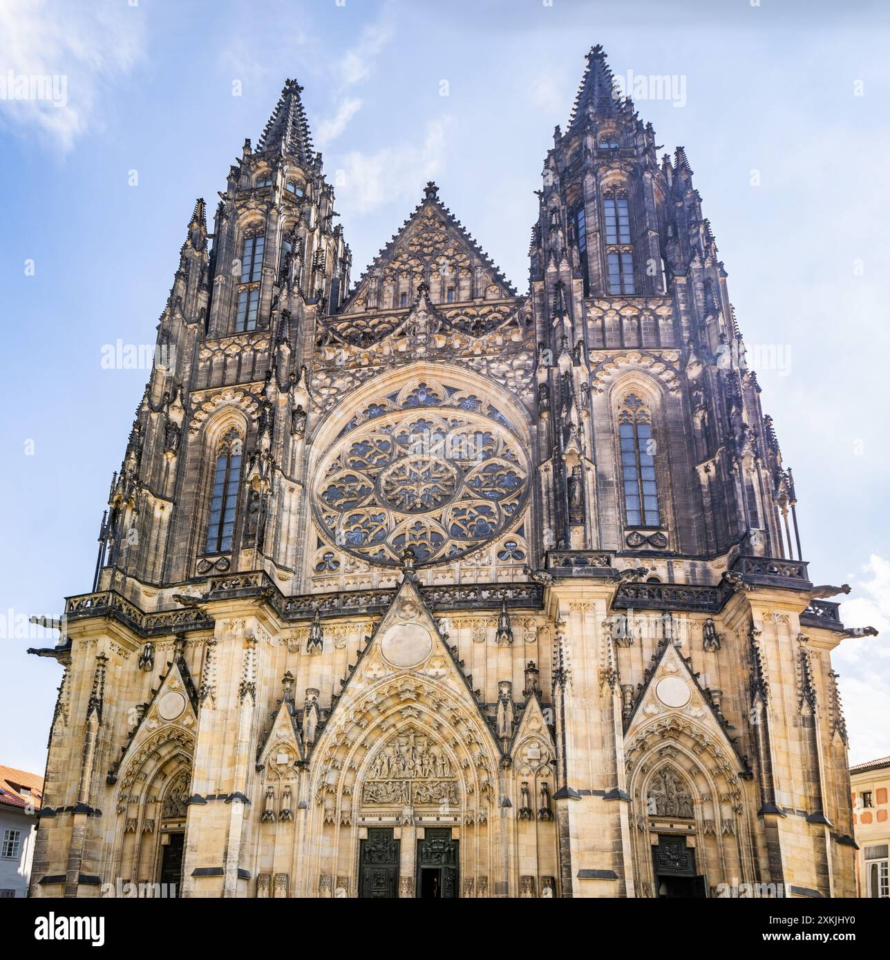 La Cattedrale metropolitana dei Santi Vito, Venceslao e Adalberto, una cattedrale metropolitana cattolica di Praga, comunemente chiamata solo San Vito Cat Foto Stock