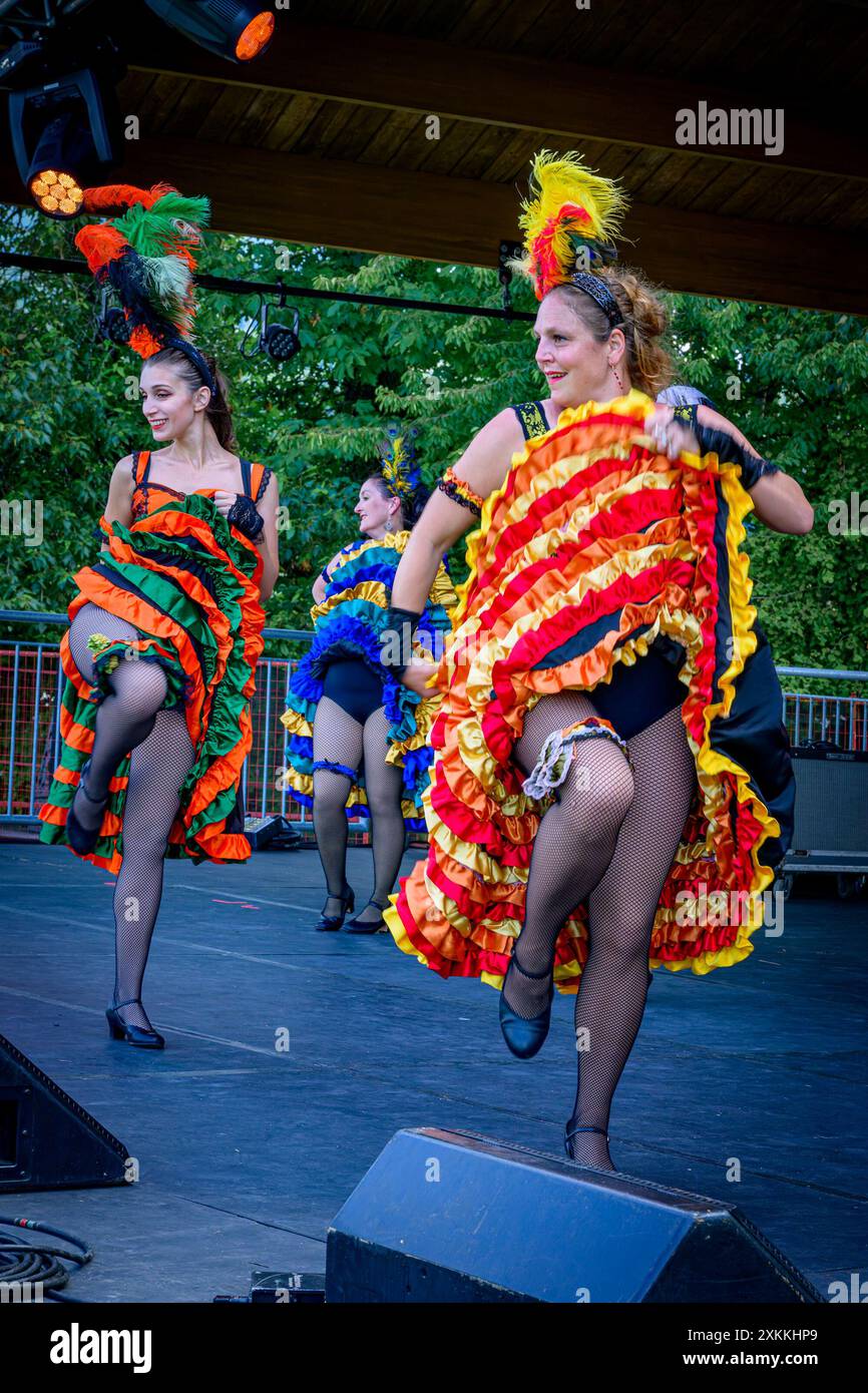 Golden Spike CAN Dancers, Golden Spike Days, Port Moody, British Columbia*, Canada Foto Stock