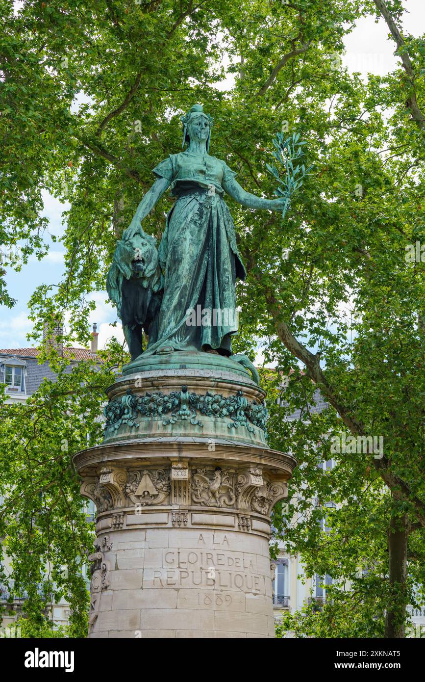 Lione, Francia. 06.11.24. Allegoria della Repubblica francese di Emile Edmond Peynot situata in Place Carnot dal 1889. Foto Stock
