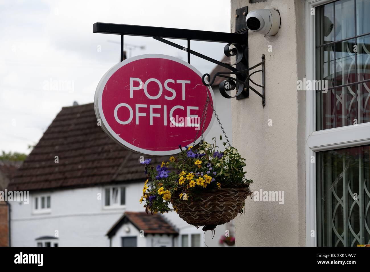 L'insegna dell'ufficio postale del villaggio, Stretton on Dunsmore, Warwickshire, Inghilterra, Regno Unito Foto Stock