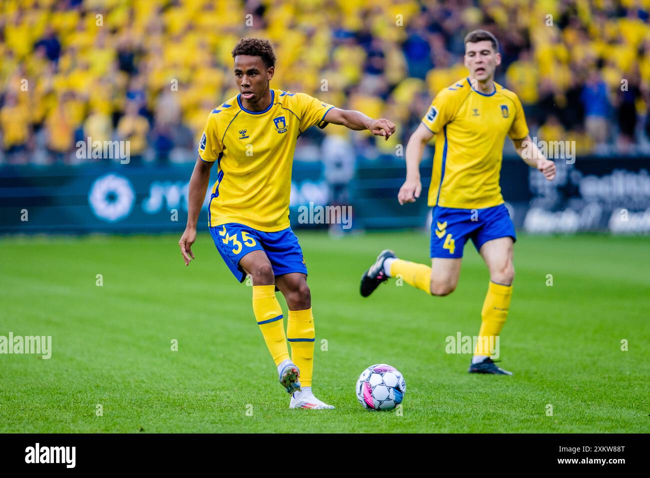 Viborg, Danimarca. 21 luglio 2024. Noah Nartey (35) di Broendby SE visto durante il 3F Superliga match tra Viborg FF e Broendby IF all'Energy Viborg Arena di Viborg. Foto Stock