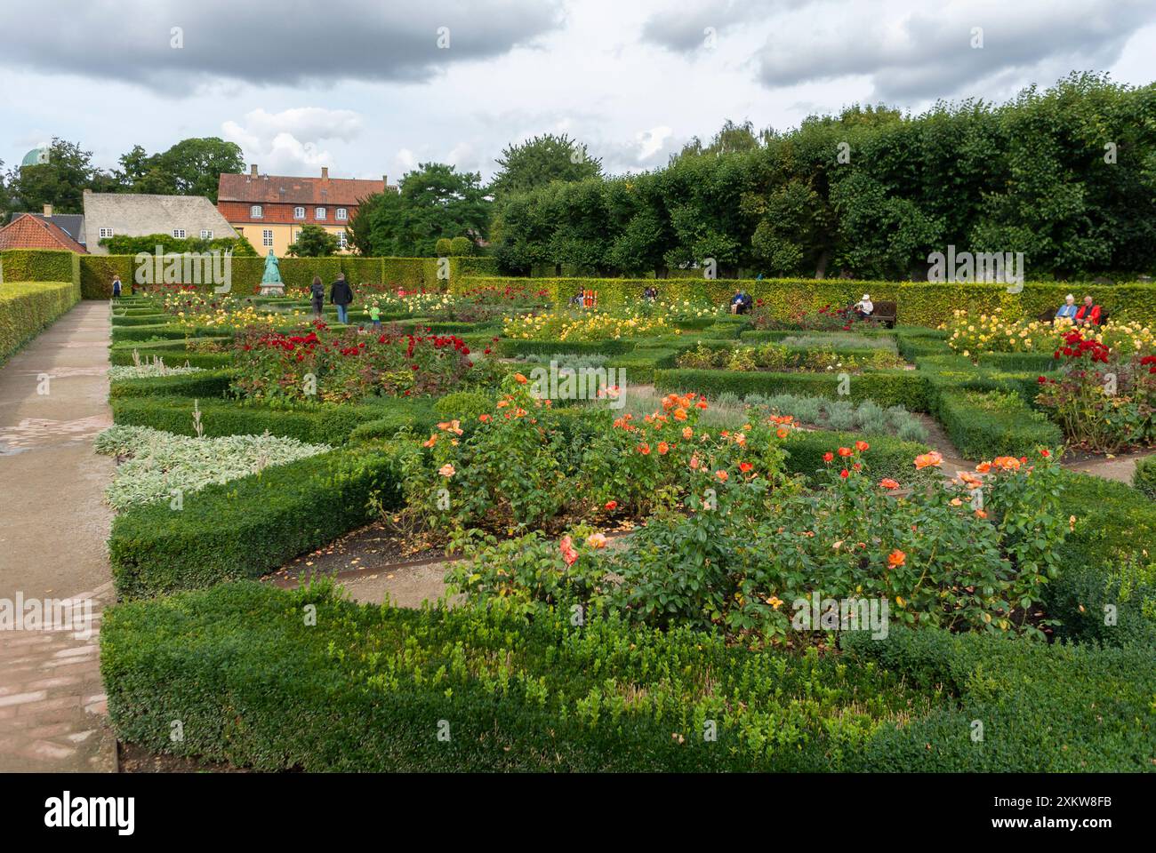 Copenhagen, Danimarca, Wide Angle View, Danish Public Park « Kongens hanno i giardini di » Foto Stock