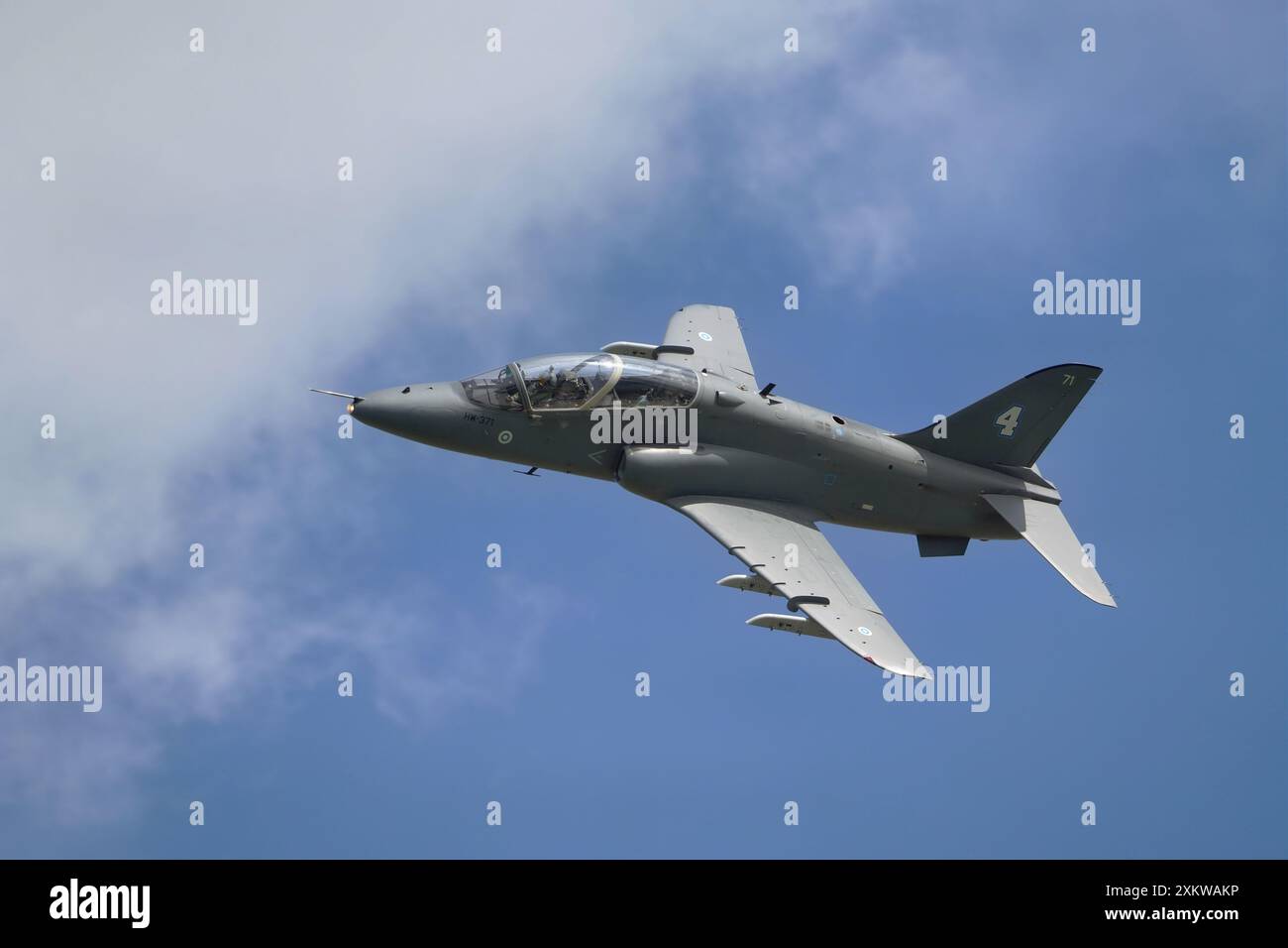 I Midnight Hawks del Finnish Air Force Aerobatic Team sono esposti al Royal International Air Tattoo 2024 a RAF Fairford. Foto Stock