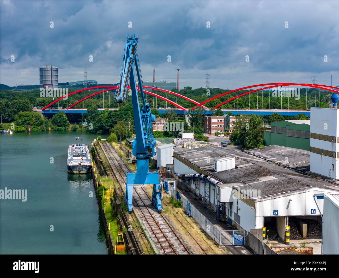 Il porto cittadino a nord di Essen, sul canale Reno-Herne, NRW, Germania, il porto cittadino a nord di Essen, sul canale Reno-Herne, NRW, G. Foto Stock