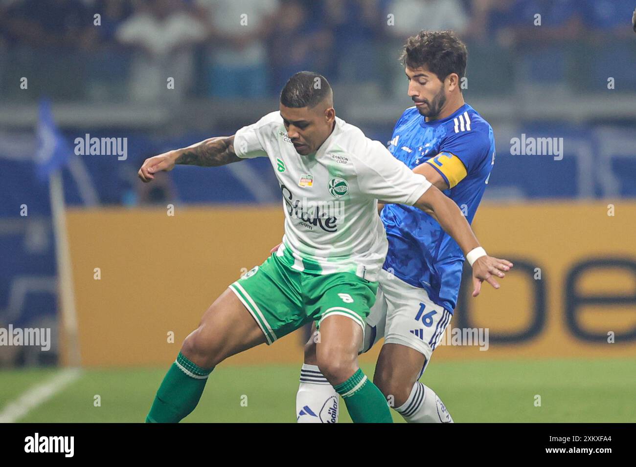 Belo Horizonte, Brasile. 24 luglio 2024. MG - BELO HORIZONTE - 07/24/2024 - BRASILIANO A 2024, CRUZEIRO x JUVENTUDE - il giocatore di Cruzeiro Lucas Silva contesta un'offerta con il giocatore della Juventude Erick durante una partita allo stadio Mineirao per il campionato brasiliano A 2024. Foto: Gilson Lobo/AGIF (foto di Gilson Lobo/AGIF/Sipa USA) credito: SIPA USA/Alamy Live News Foto Stock