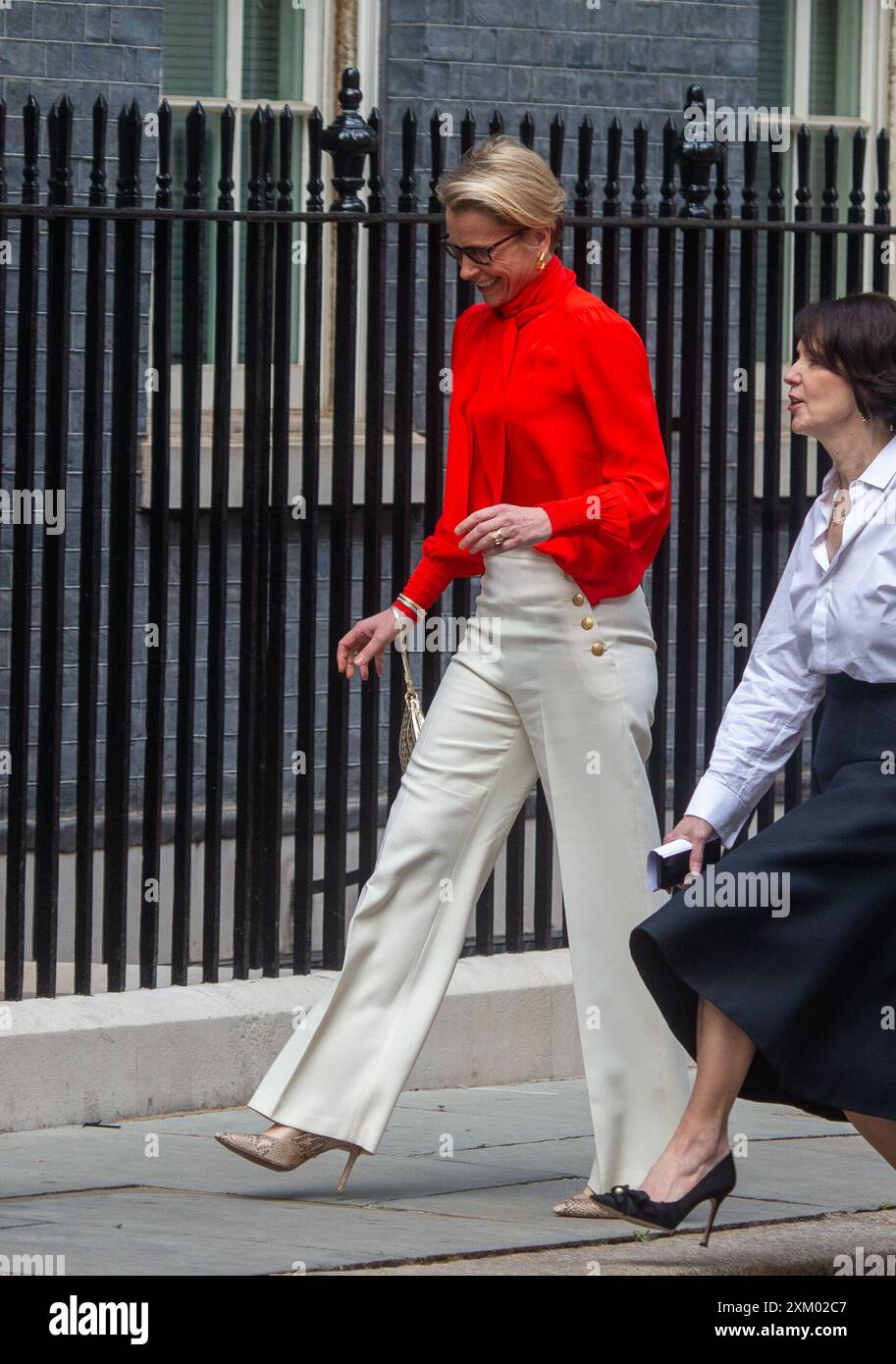 Londra, Inghilterra, Regno Unito. 23 luglio 2024. Dame EMMA WALMSLEY, CEO di GlaxoSmithKline arriva per una funzione aziendale al 10 di Downing Street. (Credit Image: © Tayfun Salci/ZUMA Press Wire) SOLO PER USO EDITORIALE! Non per USO commerciale! Foto Stock