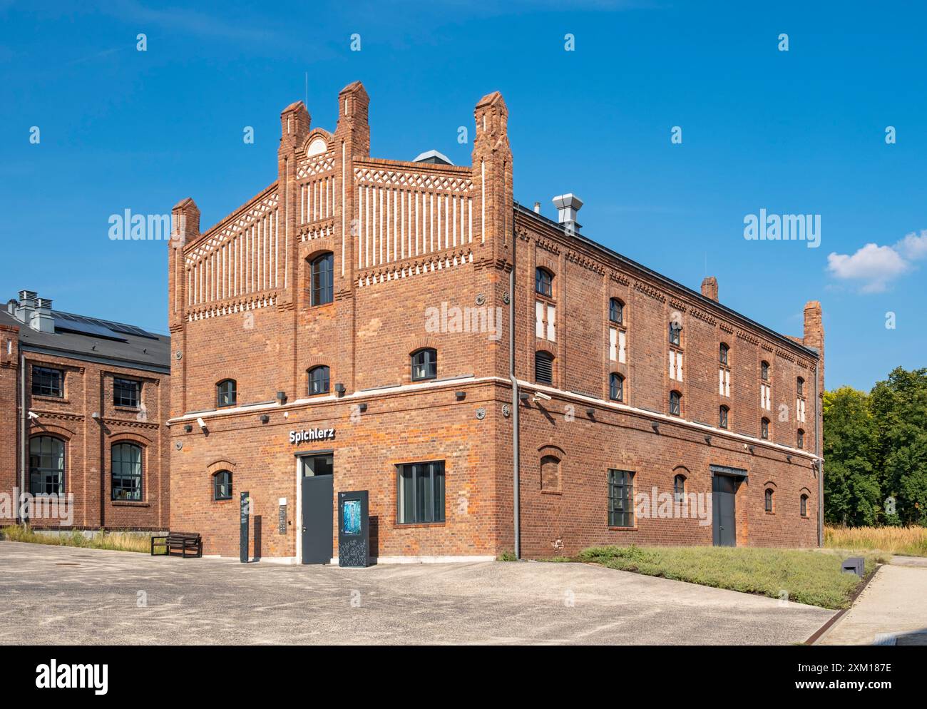 Edifici storici in mattoni rossi restaurati al Museo della Slesia, Katowice, Polonia Foto Stock