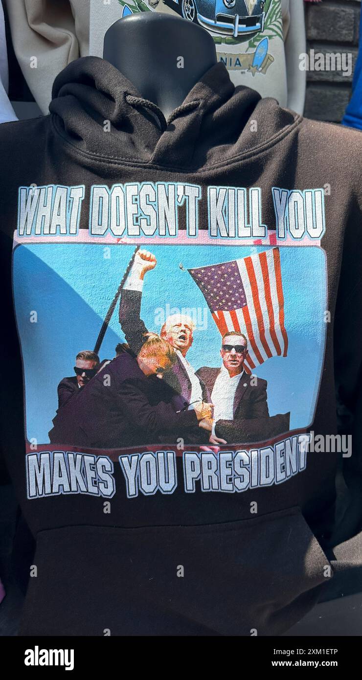 FELPA DONALD TRUMP HA TENTATO DI ASSASSINARE DONALD TRUMP NEI NEGOZI DI LOS ANGELES Foto Stock