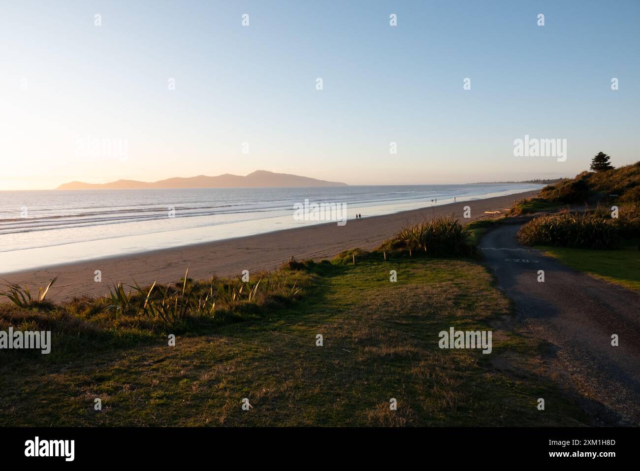 Vista dell'isola di Kapiti dal parco Queen Elizabeth a Kapiti, nuova Zelanda Foto Stock