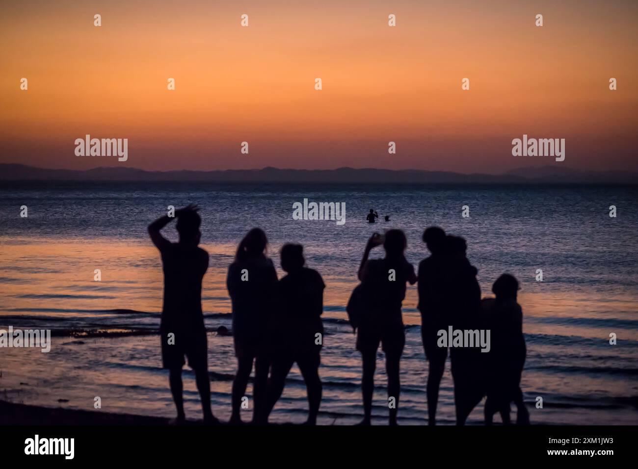 Persone al lago Nicaragua, isola di Ometepe, dipartimento di Rivas, Nicaragua Foto Stock