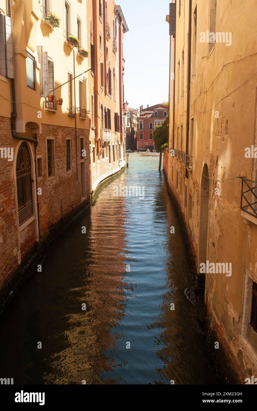Italia, Venezia - Laguna nel centro di Venezia (Venezia) vista da un ponte Foto Stock