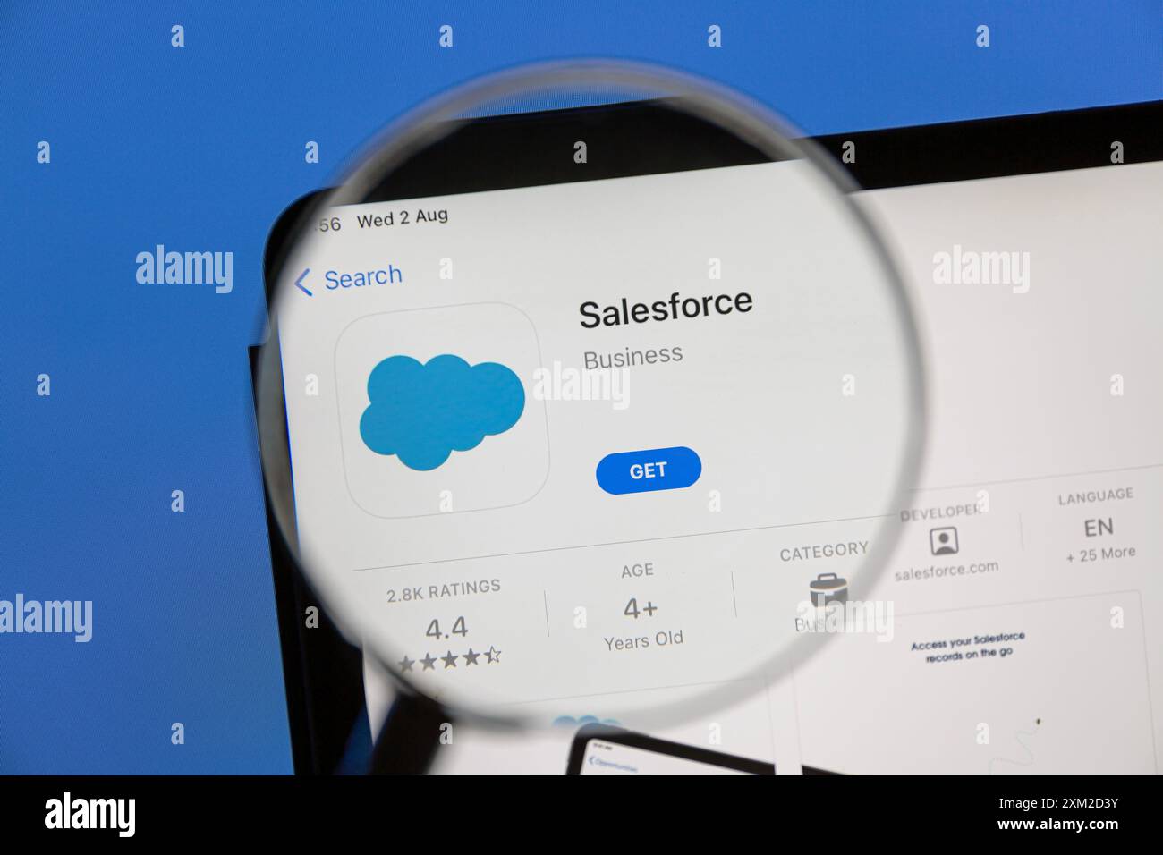Ostersund, Svezia - 2 agosto 2023: App Salesforce su ipad. Salesforce, Inc. È un'azienda di software basata sul cloud americana. Foto Stock