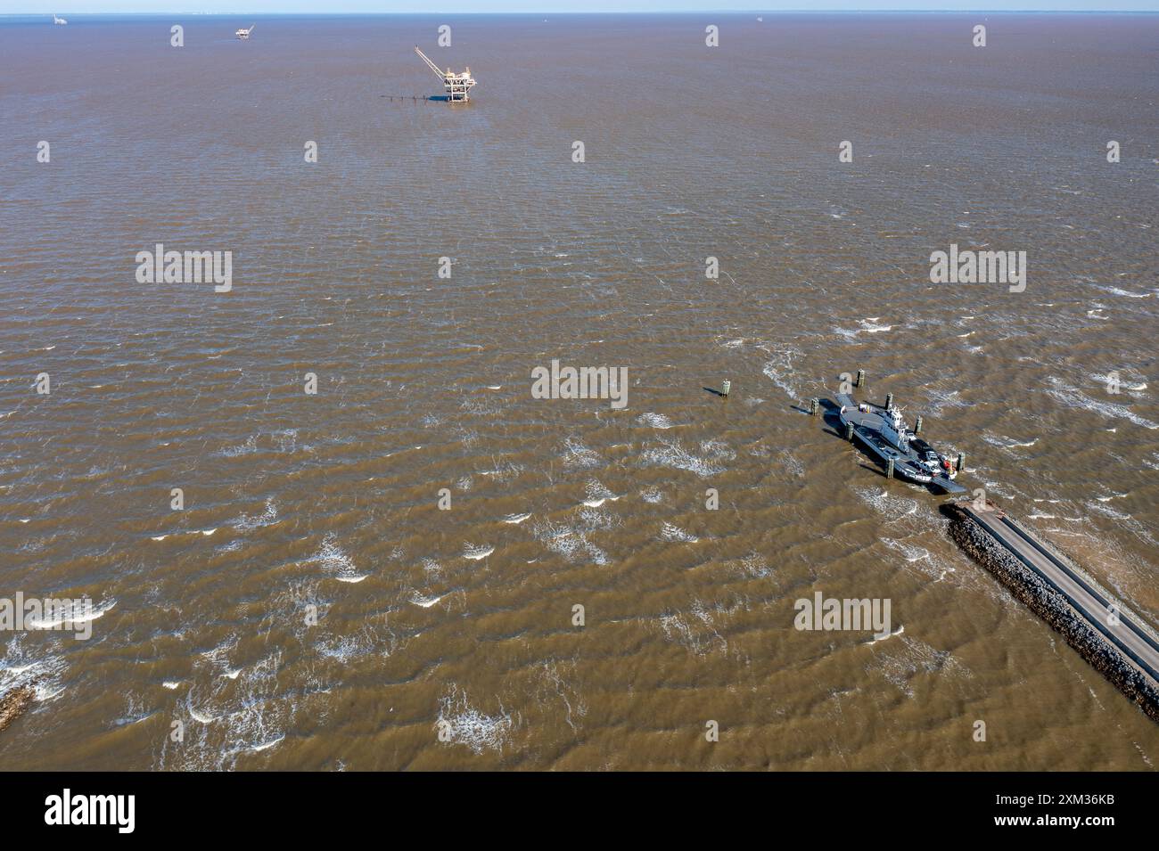 Immagini del Mobile Bay Ferry - Fort Morgan Landing in forte vento. Il traghetto di Mobile Bay attraversa la splendida Mobile Bay, Alabama, e collega la SR 1 Foto Stock