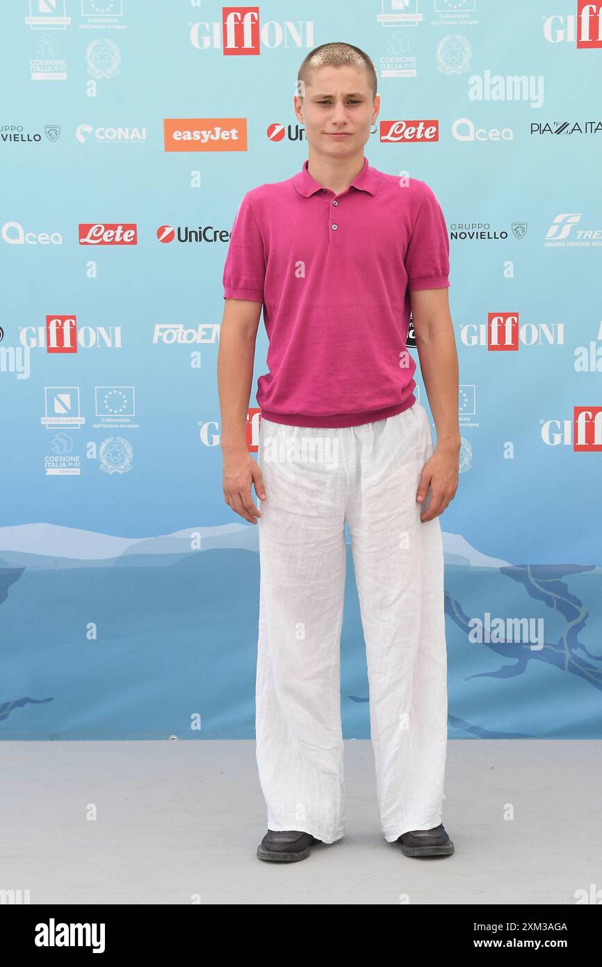 Giffoni Vallepiana, Italia, 25/07/2024, Giffoni Vallepiana Giffoni Festival 2024 Photocall Incanto, nella foto: Zackari Delmas Foto Stock