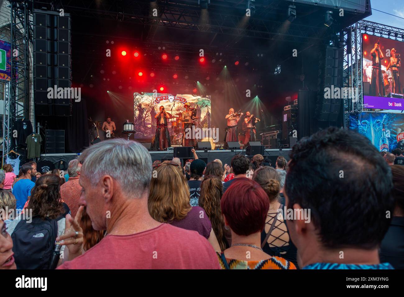Prima Nocta, band folk metal con cornamuse che si esibisce durante il festival Gentse Feesten / Gand City, festeggiamenti estivi a Gand, Fiandre Orientali, Belgio Foto Stock