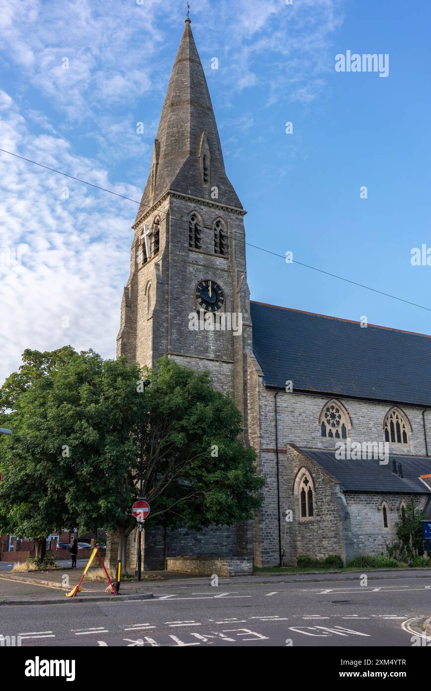 Christ Church, la chiesa parrocchiale di Freemantle situata in Waterloo Road, Southampton, Hampshire, Inghilterra, Regno Unito Foto Stock