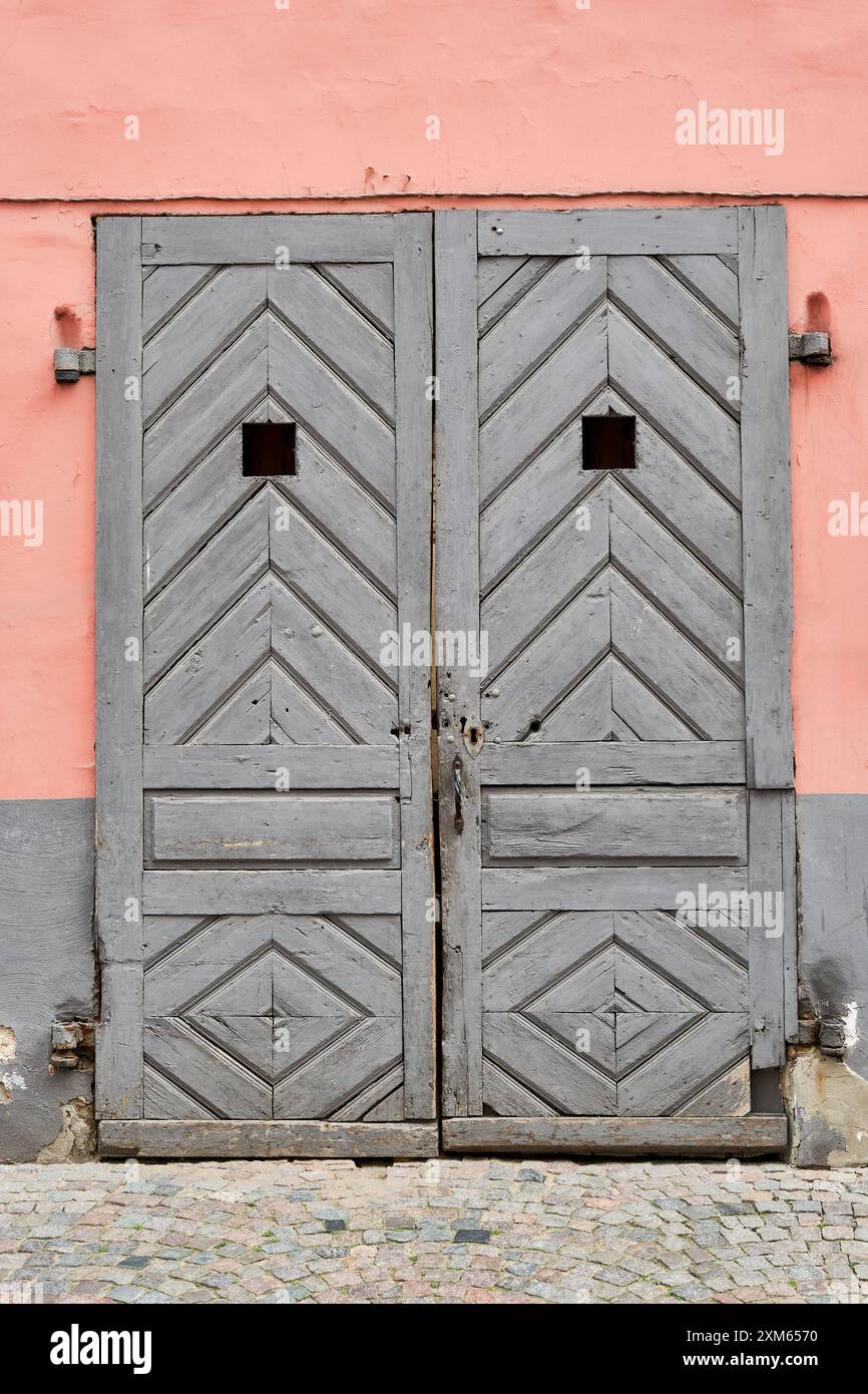 Porta d'epoca antico cancello in legno. Gateway vintage. Foto Stock