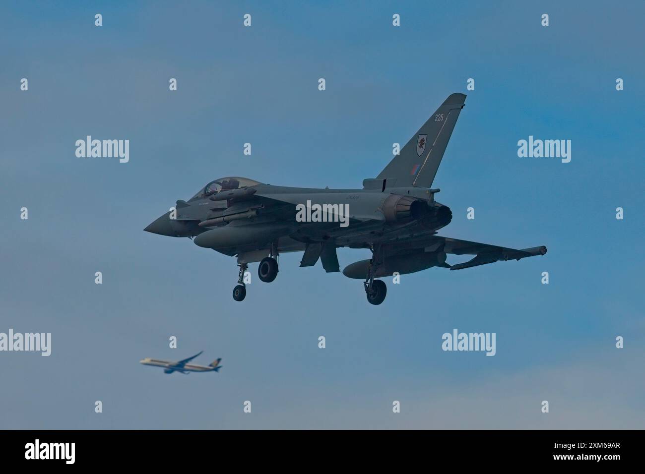 Royal Air Force Eurofighter Typhoon in partenza per l'esercitazione Pitch Black Foto Stock