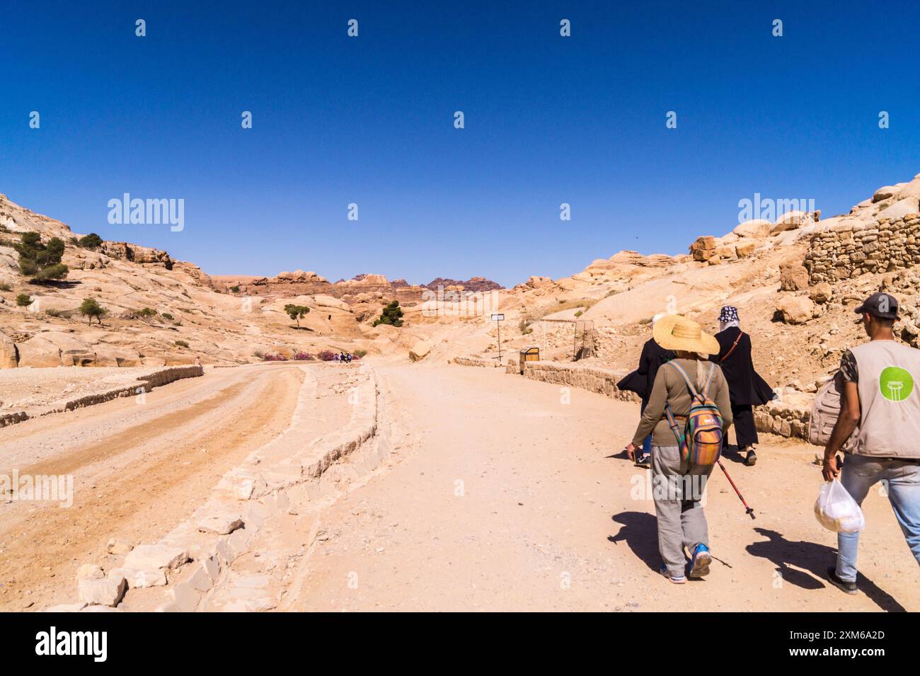 L'approccio al Siq, sito patrimonio dell'umanità dell'UNESCO di Petra, in Giordania Foto Stock