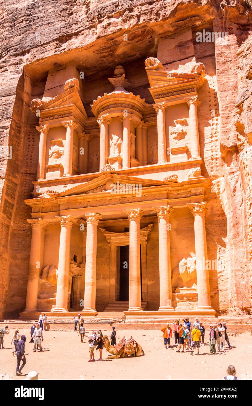 Il Tesoro, sito patrimonio dell'umanità dell'UNESCO di Petra, Giordania Foto Stock