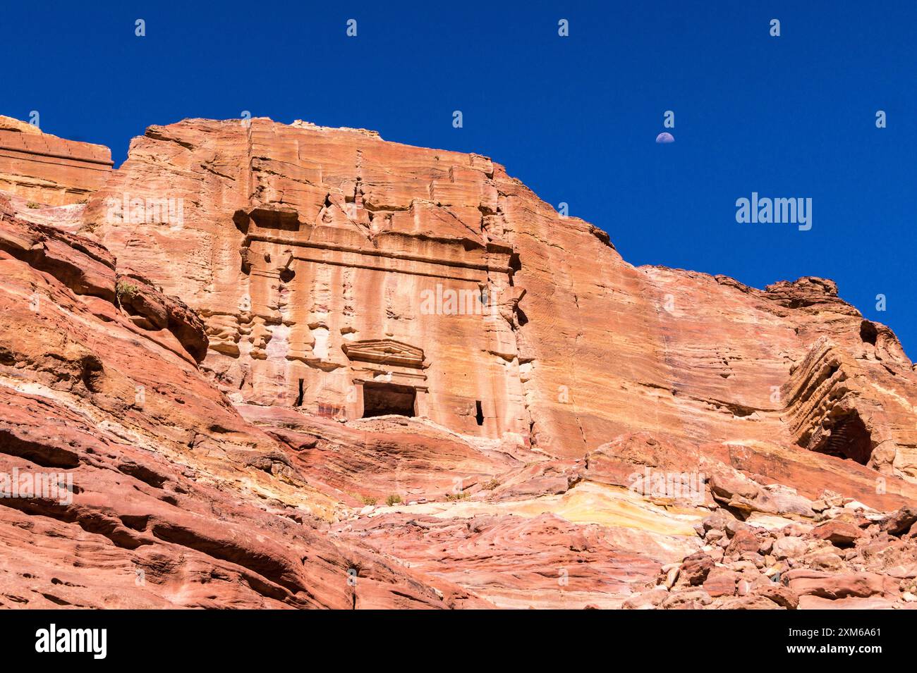 Tombe nabatee, via delle facciate, sito patrimonio dell'umanità dell'UNESCO di Petra, Giordania Foto Stock