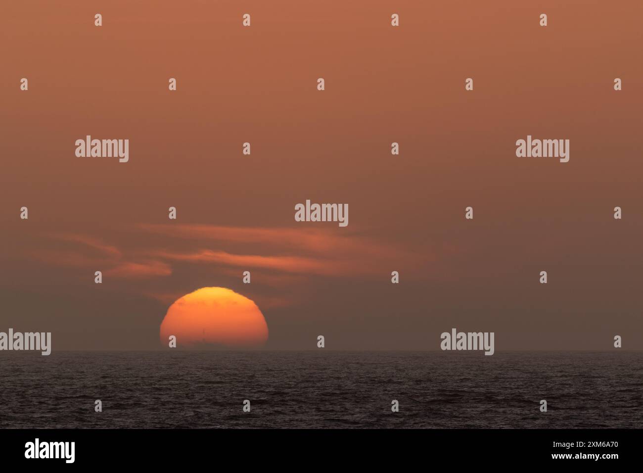 Tramonto sull'oceano atlantico da Gran Canaria nelle Isole Canarie Foto Stock