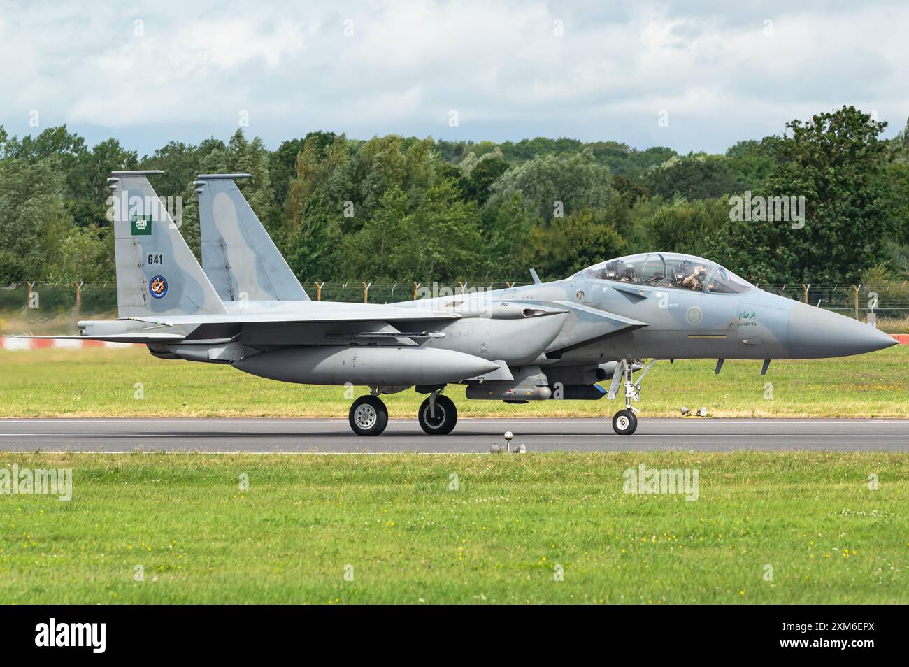 Un McDonnell Douglas F-15 Eagle caccia per tutte le condizioni meteorologiche della Royal Saudi Air Force al RIAT 2024 Airshow. Foto Stock