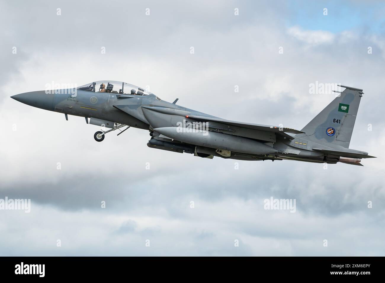 Un McDonnell Douglas F-15 Eagle caccia per tutte le condizioni meteorologiche della Royal Saudi Air Force al RIAT 2024 Airshow. Foto Stock