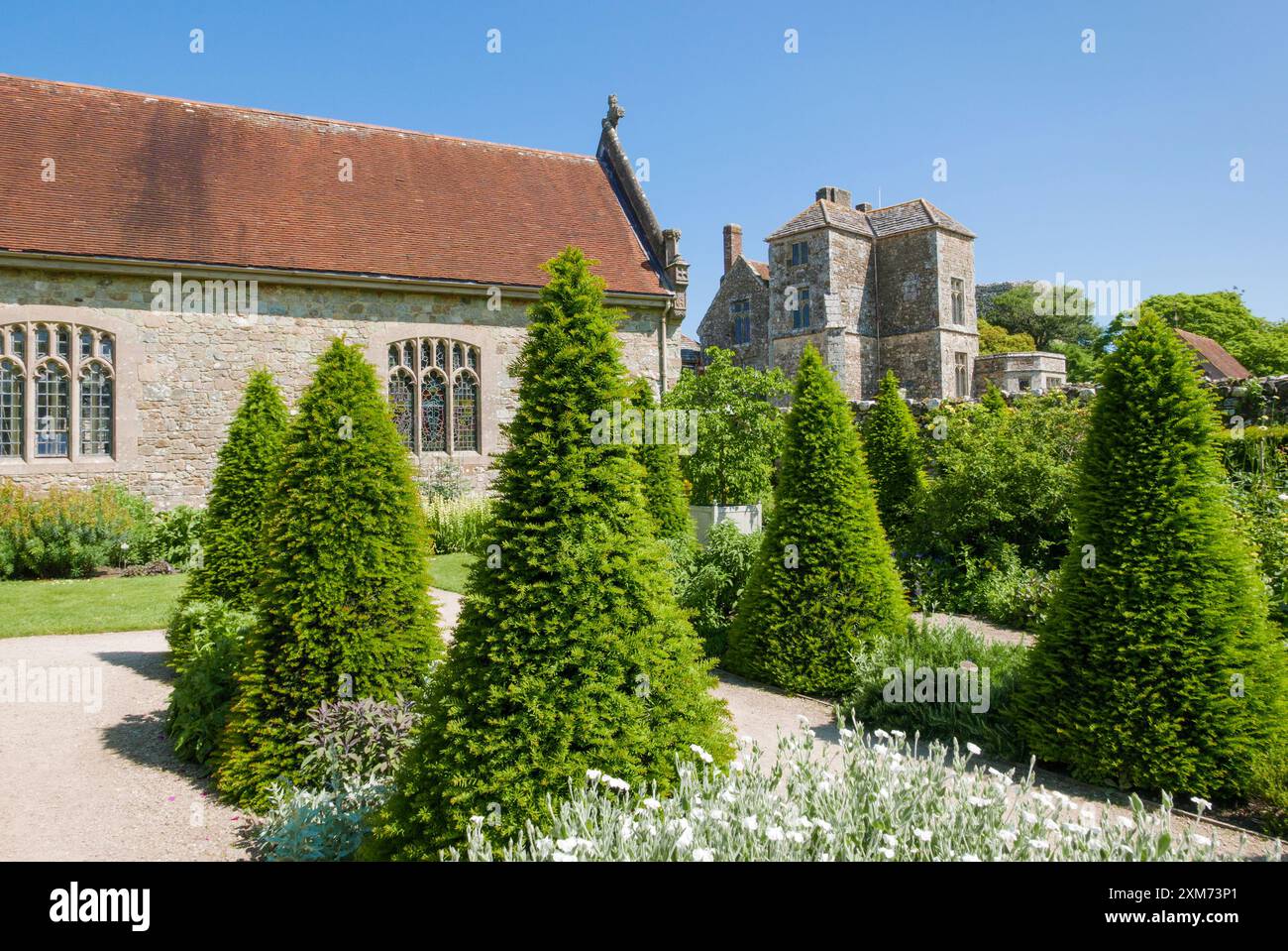 Castello di Carisbrooke Isola di Wight - Cappella di San Nicola e Princess Beatrices Garden nel castello vicino a Newport Isola di Wight Inghilterra Regno Unito Europa Foto Stock