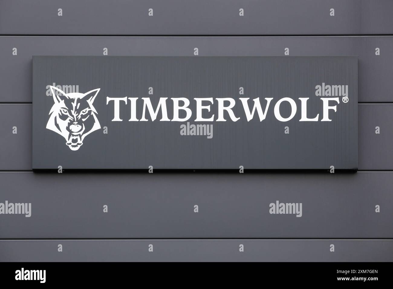 Timberwolf è specializzata nella produzione di trucioli per legno trainabili su strada e cingolati, nonché di trucioli per alimentazione a gravità e presa di forza Foto Stock